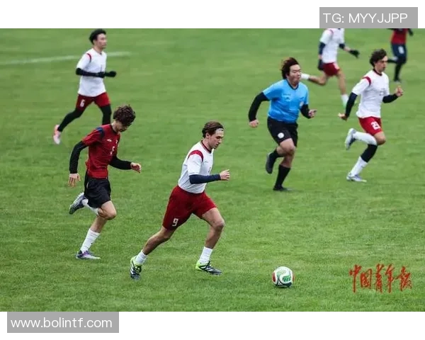 足球巨星聚餐夜：绿茵场外的友谊与精彩对话